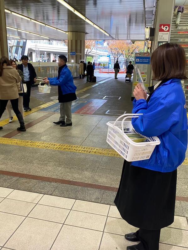 R5.12.1年末の交通事故防止運動（三宮）